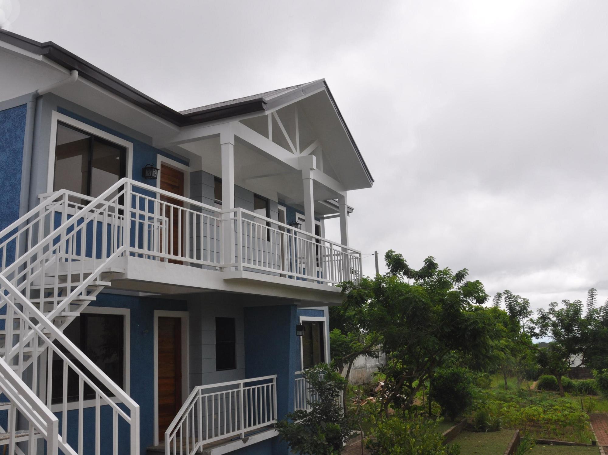 The Carmelence Lodge Tagaytay City Exterior photo